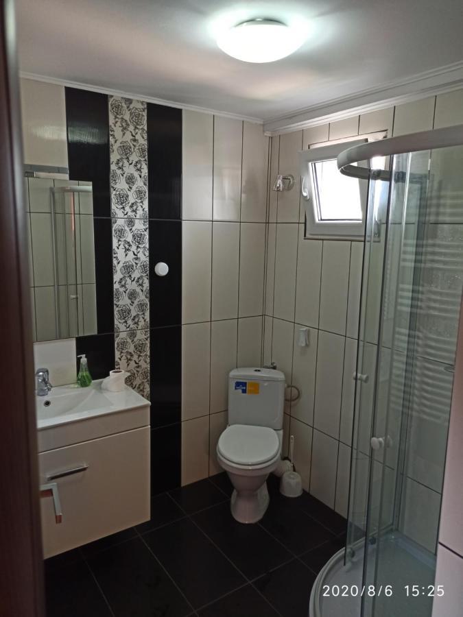 Casa Tiky Hotel Timişoara Buitenkant foto