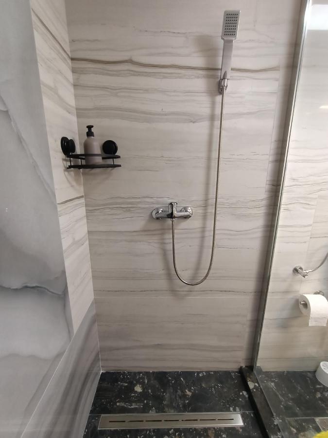 Casa Tiky Hotel Timişoara Buitenkant foto