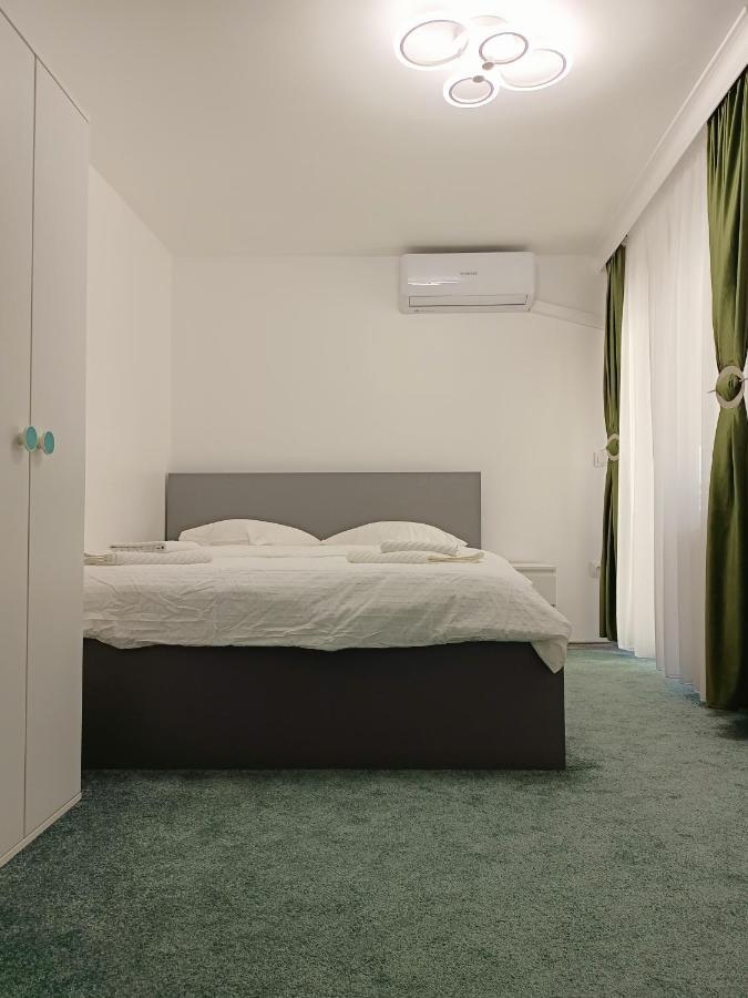 Casa Tiky Hotel Timişoara Buitenkant foto