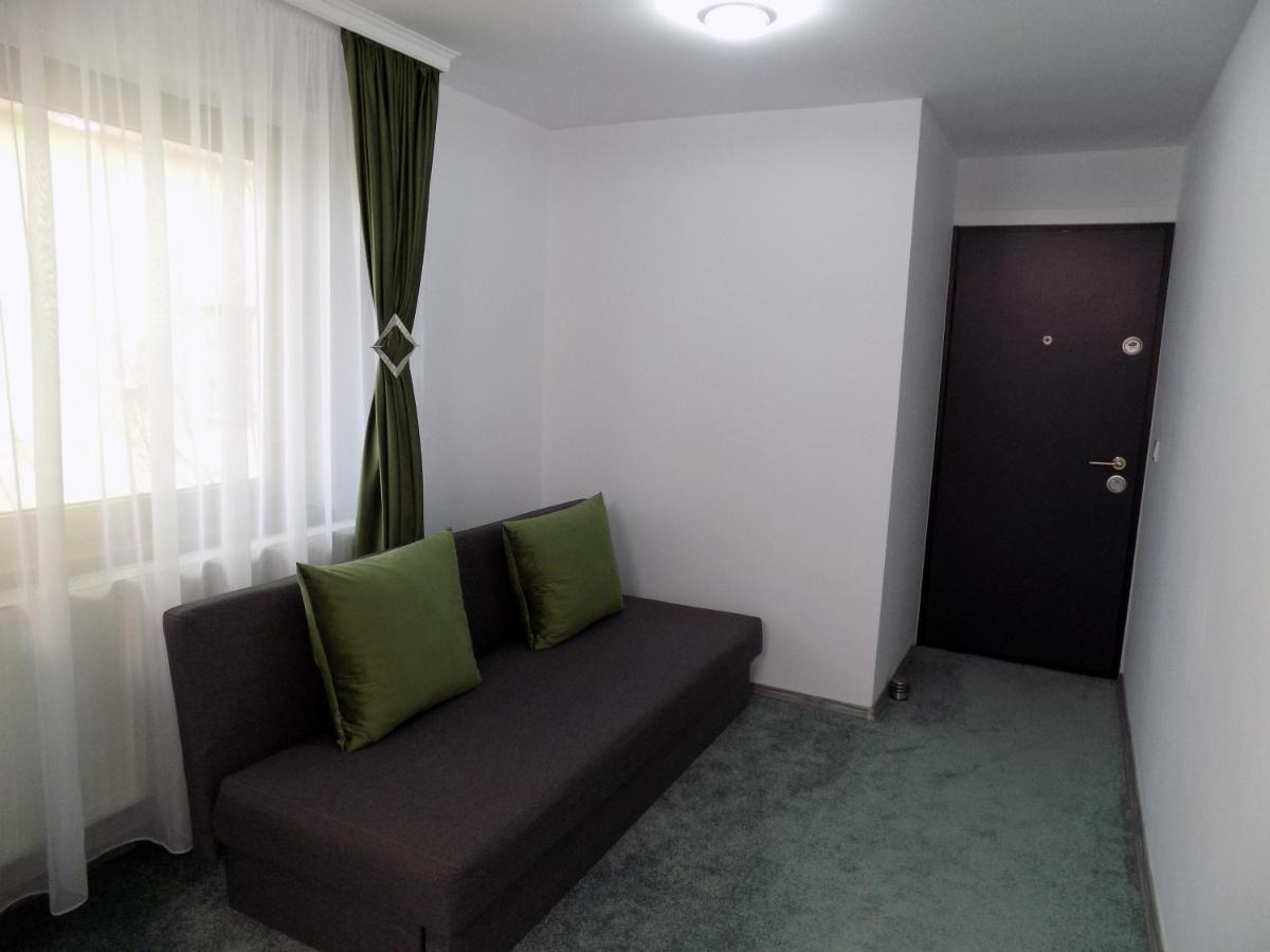 Casa Tiky Hotel Timişoara Buitenkant foto