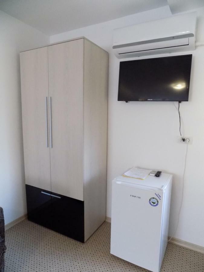 Casa Tiky Hotel Timişoara Buitenkant foto
