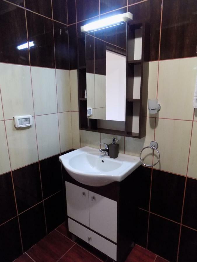 Casa Tiky Hotel Timişoara Buitenkant foto