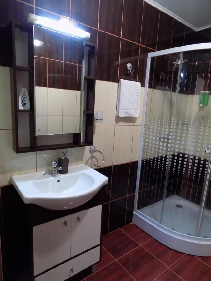 Casa Tiky Hotel Timişoara Buitenkant foto